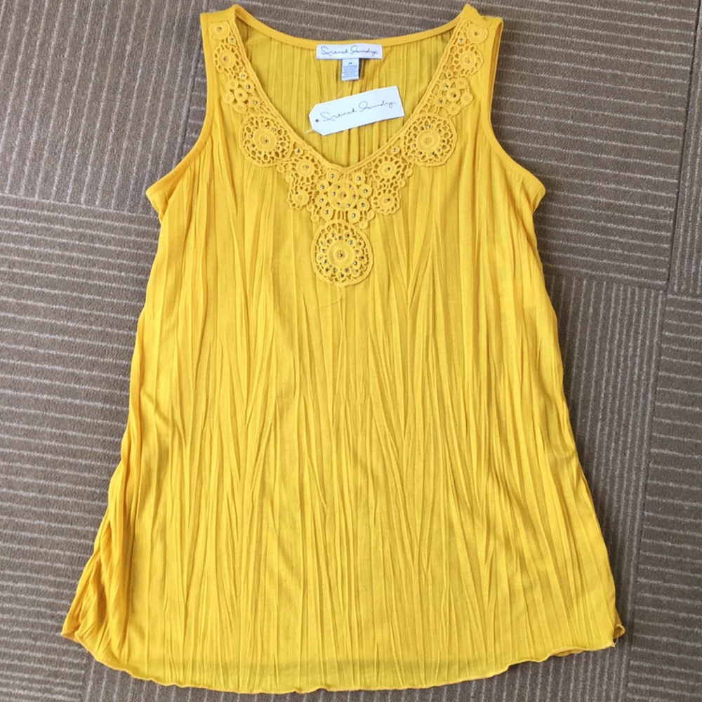 NWT French Laundry Top sz M Yellow Gold